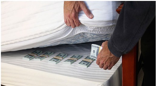 como esconder dinero en casa