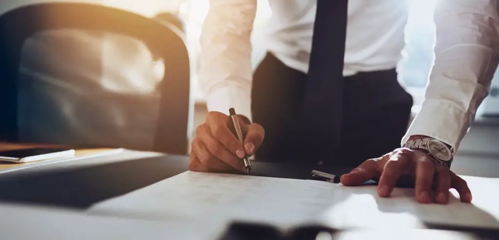 como invertir en una empresa