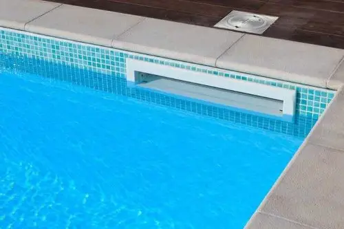 Cómo aspirar la piscina