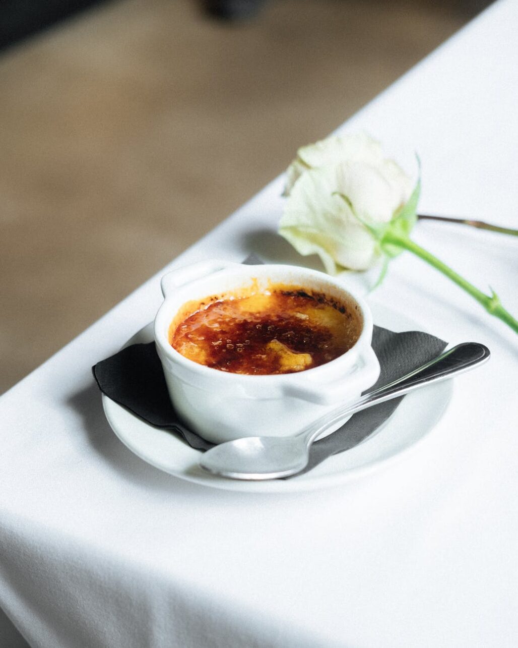 Postre navideño español - Crema Catalana 