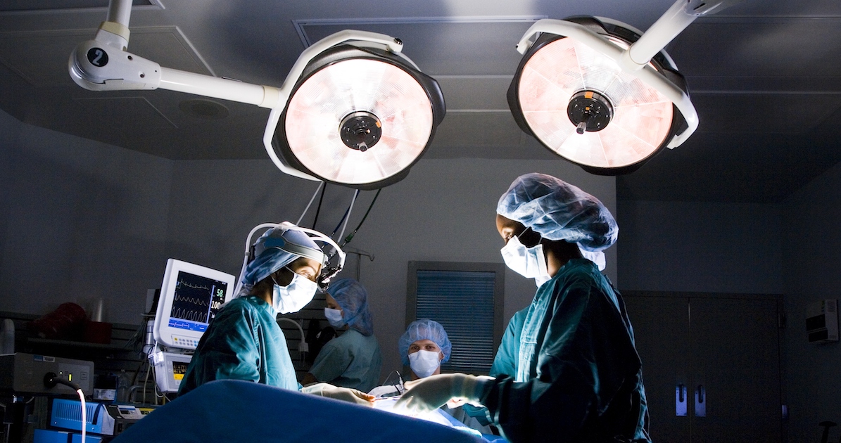 Estudio: Los pacientes inmersos en la realidad virtual durante la cirugía requieren menos anestesia