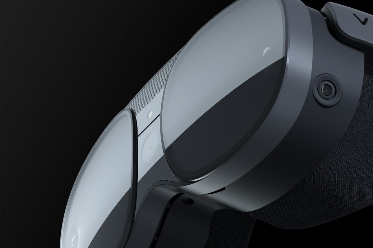 HTC se burla de un auricular AR / VR pequeño y liviano que se presentará en CES